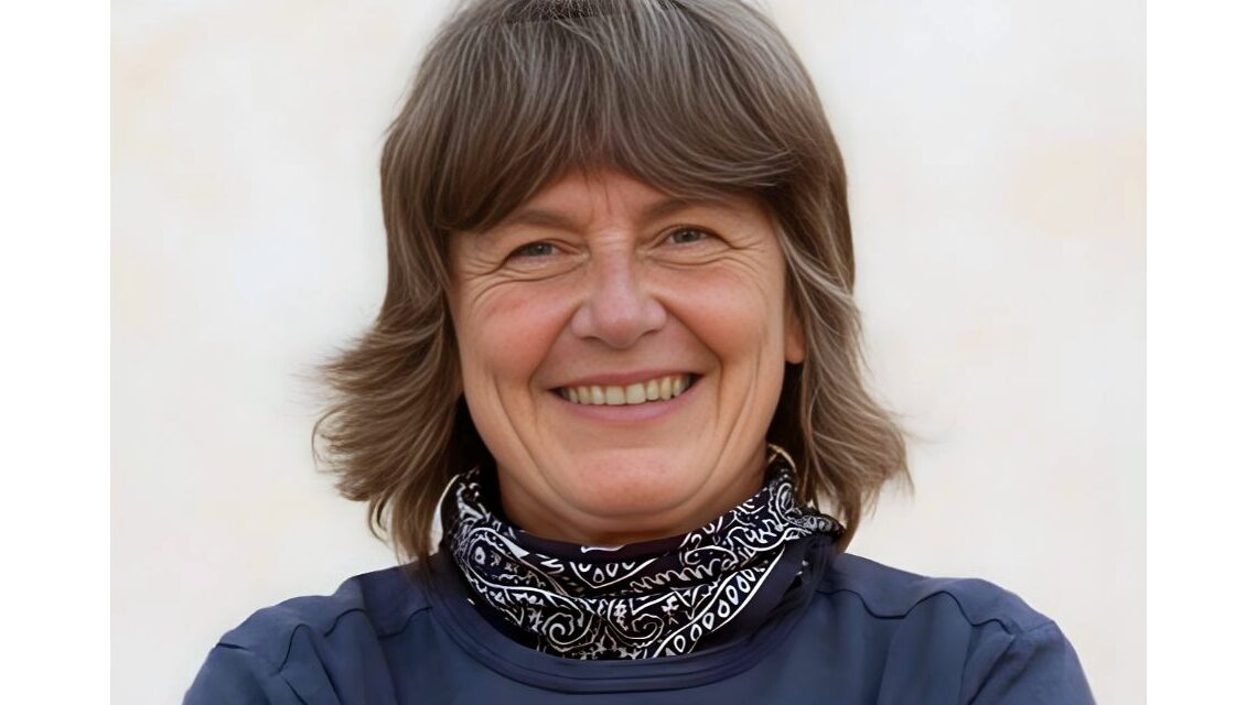 A PARTIRE DAL 4 DICEMBRE AL SALONE DEGLI INCANTI PRENDERÀ IL VIA IL LABORATORIO “IL SIGNORE DEGLI ANELLI”, LABORATORIO PER RAGAZZI DAI 14 AI 18 ANNI, A CURA DI CLAUDIA GIORDANI