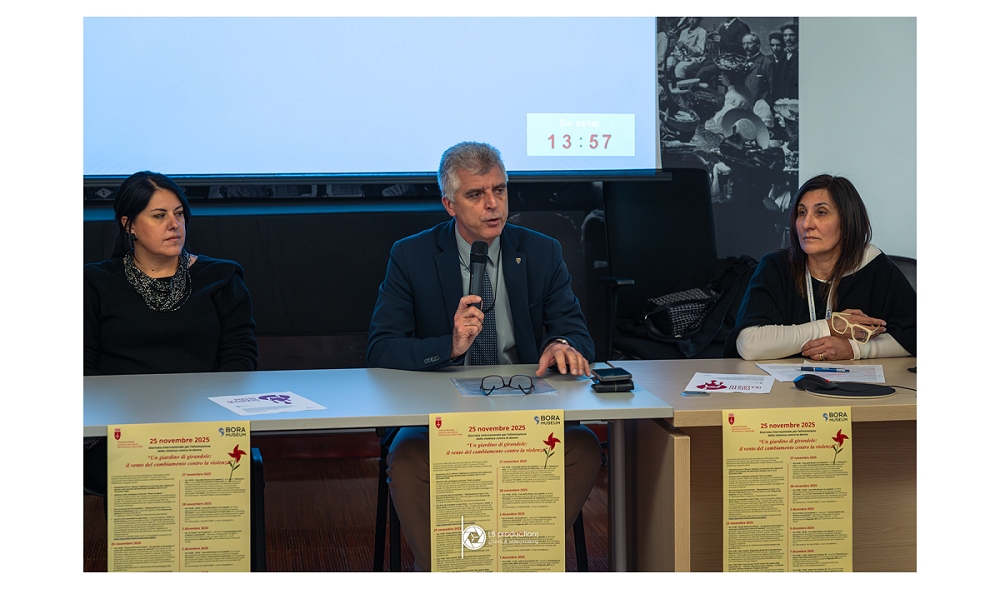 L’ASSESSORE ALLE POLITICHE DELL’EDUCAZIONE E DELLA FAMIGLIA, MAURIZIO DE BLASIO HA PRESENTATOLE INIZIATIVE ORGANIZZATE IN OCCASIONE DEL 25 NOVEMBRE, GIORNATA INTERNAZIONALE CONTRO LA VIOLENZA SULLE DONNE