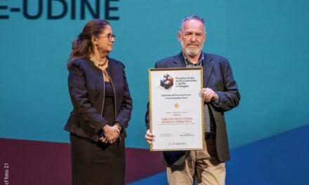 FARFALLE NELLA TESTA PREMIATA COME ECCELLENZA DALLA CAMERA DI COMMERCIO PORDENONE-UDINE