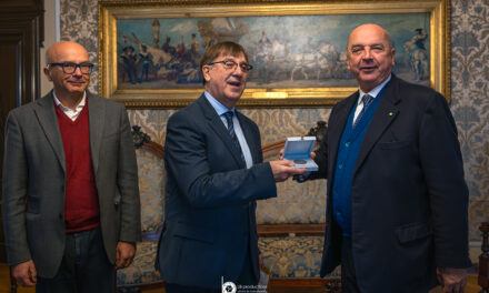 IL SINDACO DIPIAZZA HA CONFERITO IL SIGILLO TRECENTESCO ALL’ASSOCIAZIONE DOPOLAVORO FERROVIARIO DI TRIESTE