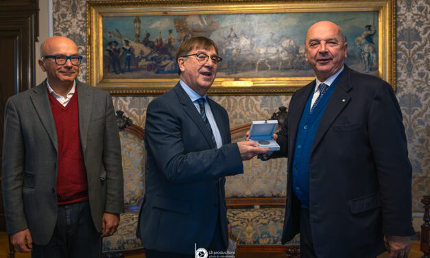 IL SINDACO DIPIAZZA HA CONFERITO IL SIGILLO TRECENTESCO ALL’ASSOCIAZIONE DOPOLAVORO FERROVIARIO DI TRIESTE