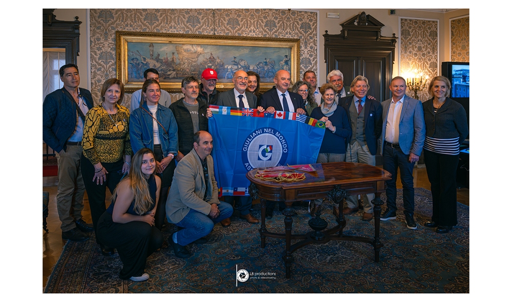 IL SINDACO ROBERTO DIPIAZZA ED IL VICESINDACO SERENA TONEL HANNO RICEVUTO UNA DELEGAZIONE DI CORREGIONALI, OSPITI DELL’ASSOCIAZIONE GIULIANI NEL MONDO