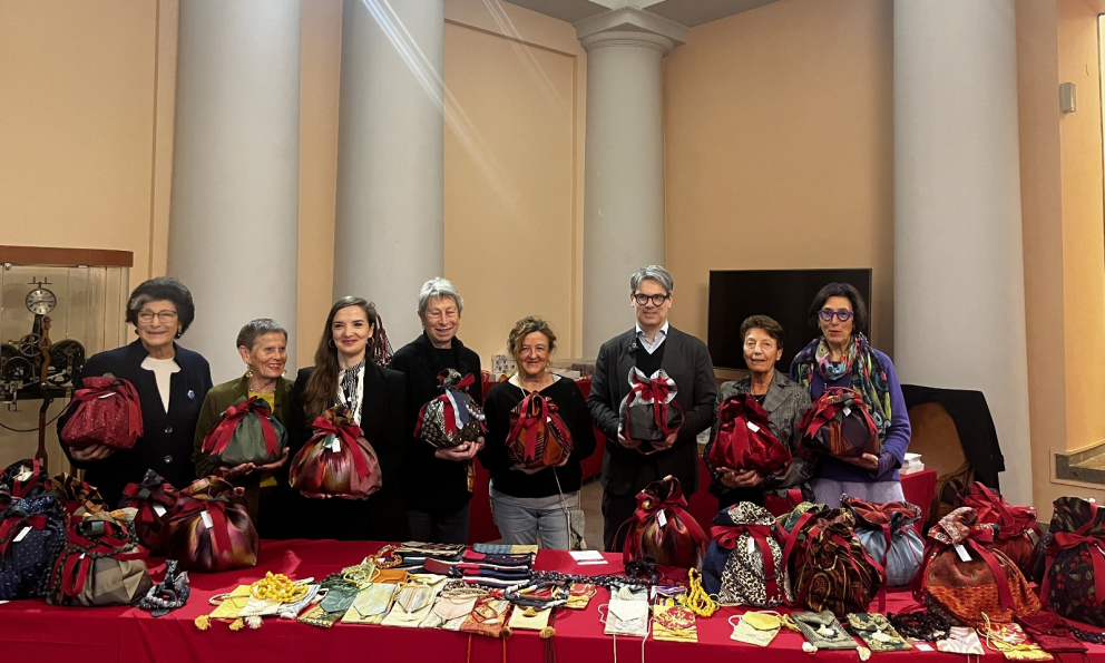 Presentato il NATALE DI SOLIDARIETÀ dell’Associazione DE BANFIELD a cura delle volontarie dell’Emporio della Solidarietà