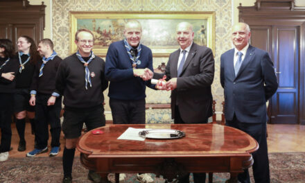 IL SINDACO HA CONFERITO UN RICONOSCIMENTO AL GRUPPO SCOUT AGESCI 2 IN OCCASIONE DEL 50° ANNIVERSARIO DELLA FONDAZIONE