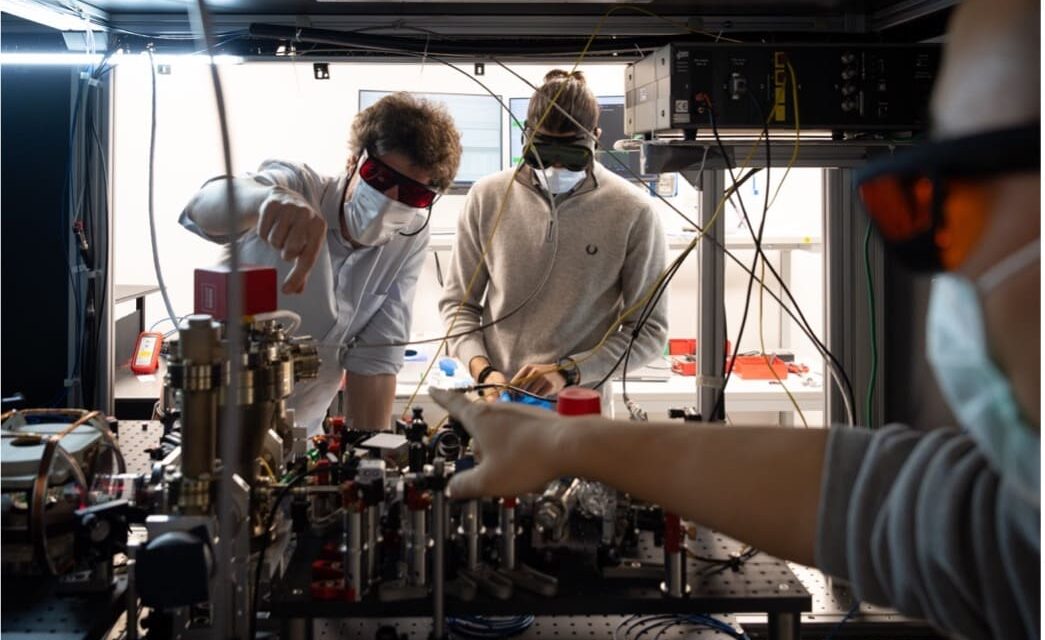 TECNICHE INNOVATIVE PER LA PRIMA OSSERVAZIONE ITALIANA DI SINGOLI ATOMI INTRAPPOLATI