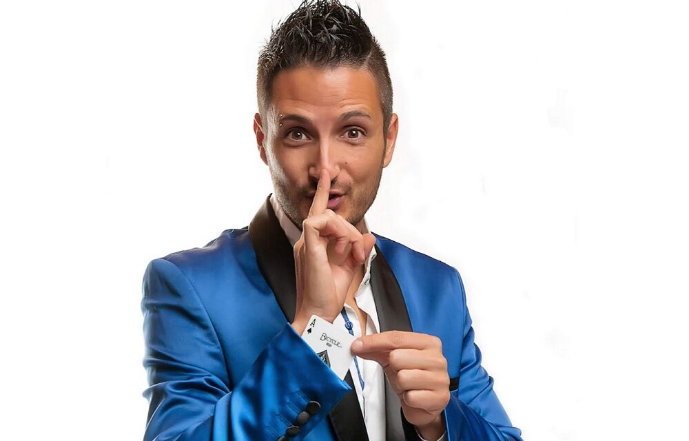 IL MAGO NICOLA PREVITI INCANTA IL CENTRO COMMERCIALE PANORAMA DI VILLORBA