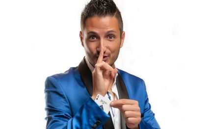 IL MAGO NICOLA PREVITI INCANTA IL CENTRO COMMERCIALE PANORAMA DI VILLORBA