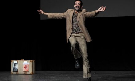 Il viaggio nell’identità di Omar Giorgio Makhloufi con Ceci n’est pas Omar 7-8 novembre a Udine | Teatro Contatto
