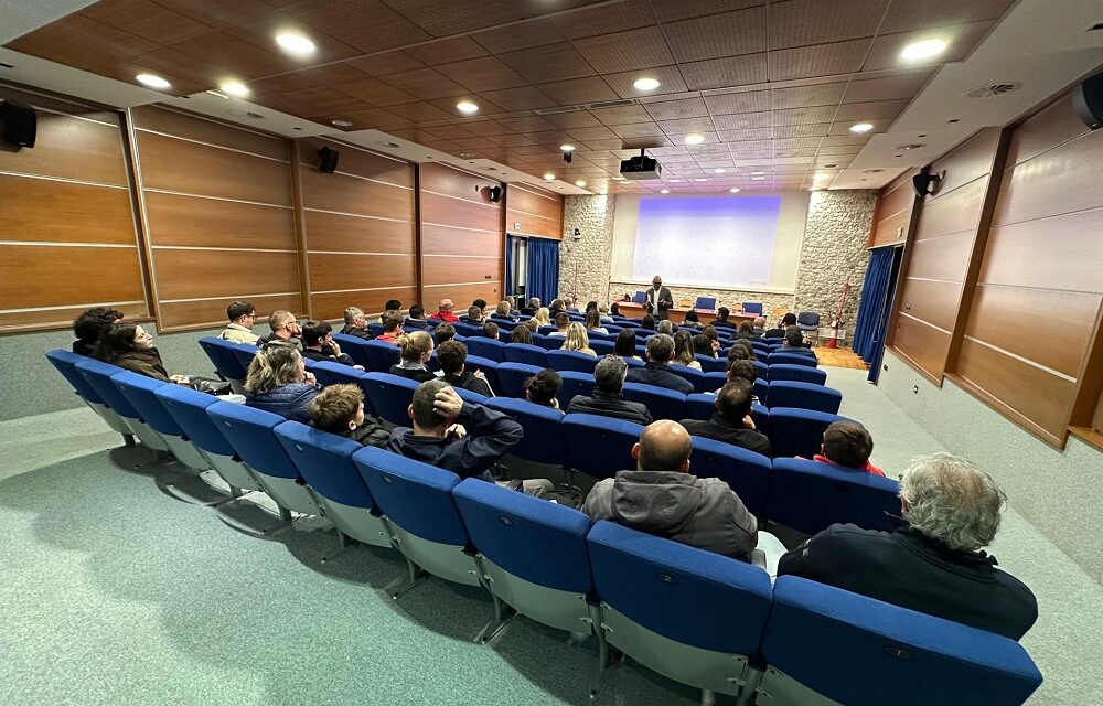 A Maniago studenti e imprese a confronto su futuro e innovazione nel manifatturiero