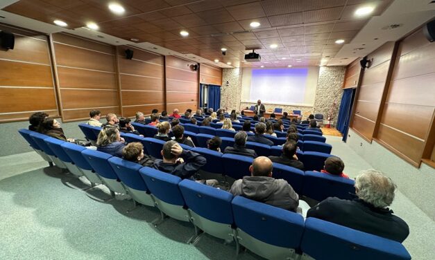 A Maniago studenti e imprese a confronto su futuro e innovazione nel manifatturiero