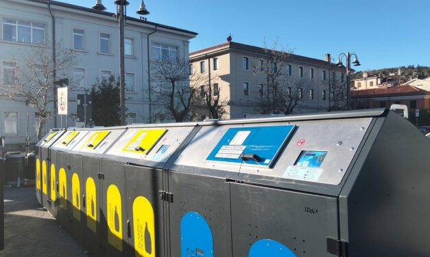 Muggia: in corso il posizionamento dei nuovi cassonetti
