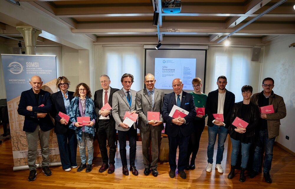 PRESENTATA A PORDENONE LA GUIDA “VITE FORESTIERE – IL TACCUINO DEL RITORNO”: ITINERARI ED EMOZIONI PER RACCONTARE IL FVG AGLI ITALODISCENDENTI NEL MONDO