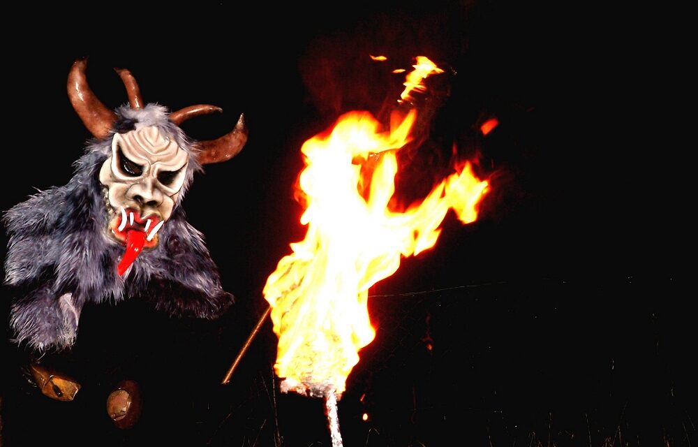 S. Nicolò e i Krampus: a Tarvisio il 5 dicembre la tradizione prende vita tra fuoco, leggende e comunità