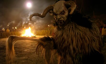 S. Nicolò e i Krampus: a Tarvisio il 5 dicembre la tradizione prende vita tra fuoco, leggende e comunità