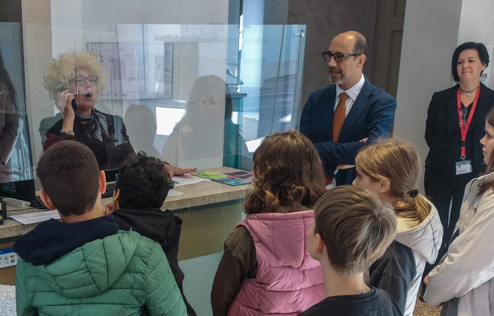 NUOVO TEATRO COMUNALE DI GRADISCA D’ISONZO VIAGGIO NELLA SCATOLA MAGICA