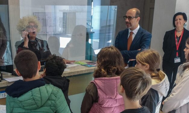 NUOVO TEATRO COMUNALE DI GRADISCA D’ISONZO VIAGGIO NELLA SCATOLA MAGICA