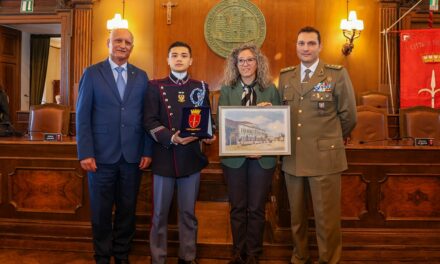 IL VICESINDACO SERENA TONEL HA RICEVUTO NELLA SALA DEL CONSIGLIO COMUNALE GLI STUDENTI DELLA SCUOLA MILITARE TEULIÈ, IN VISITA DIDATTICA A TRIESTE