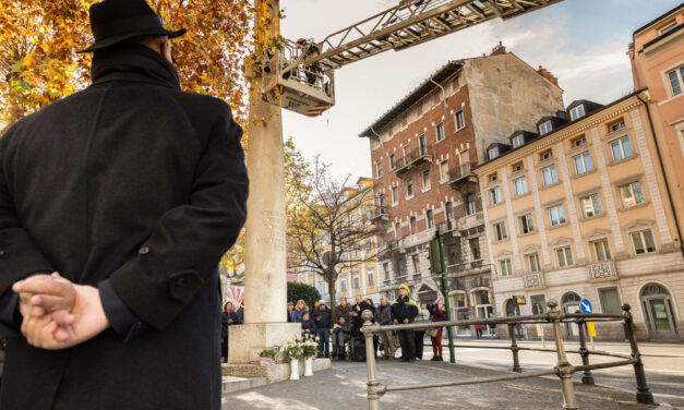 IL SINDACO ROBERTO DIPIAZZA ALL’INFIORATA ALLA STELE MARIANA IN PIAZZA GARIBALDI