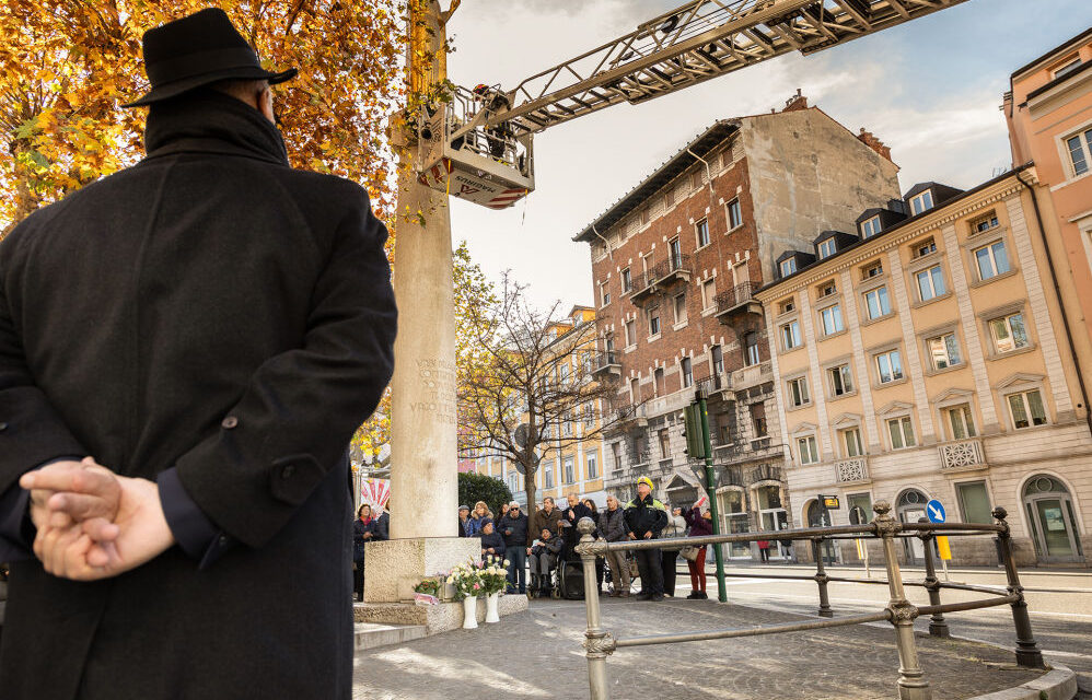 IL SINDACO ROBERTO DIPIAZZA ALL’INFIORATA ALLA STELE MARIANA IN PIAZZA GARIBALDI