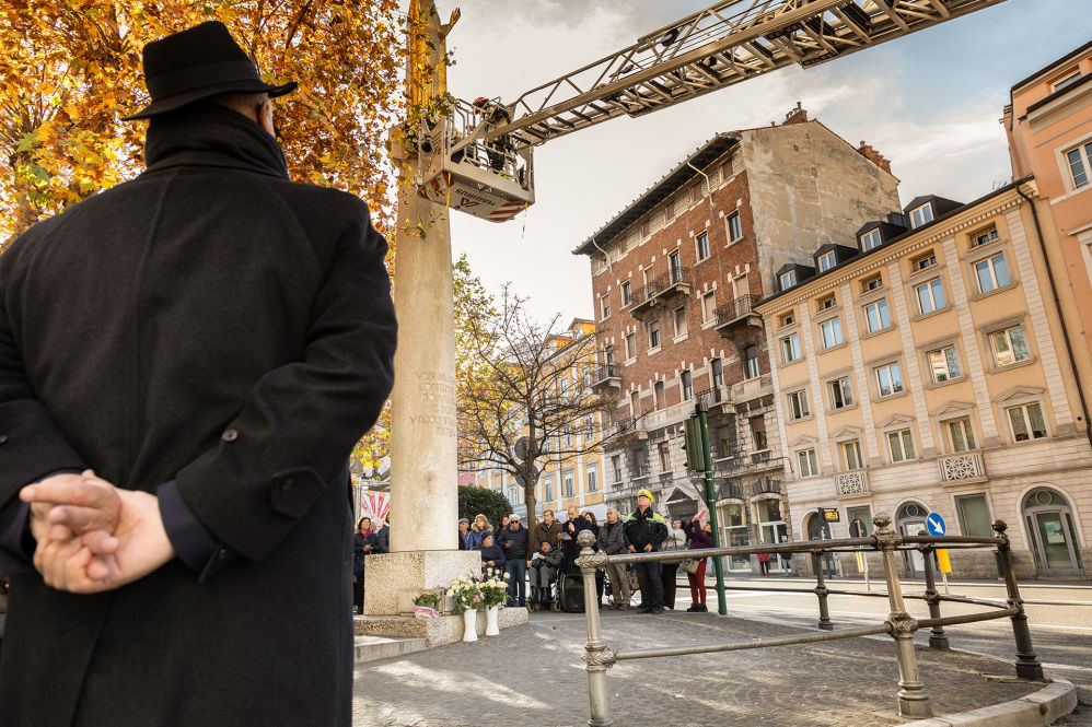 IL SINDACO ROBERTO DIPIAZZA ALL’INFIORATA ALLA STELE MARIANA IN PIAZZA GARIBALDI