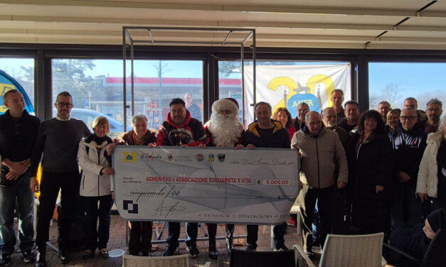 Una mattinata di Natale, solidarietà e comunità: consegnati gli assegni del ricavato della 38ª Aurisina Cup