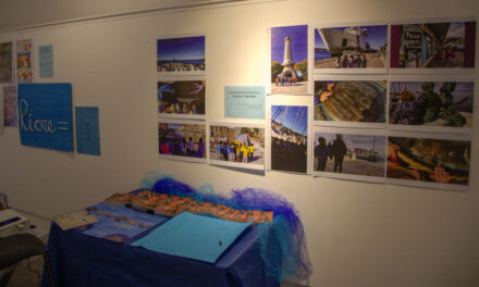 INAUGURATA ALLA SALA FITTKE LA MOSTRA “VELE DI CARTA E ONDE DI CREATIVITÀ”: IN ESPOSIZIONE PICCOLI MODELLI DI IMBARCAZIONI REALIZZATI DAI BAMBINI E DAI RAGAZZI DEI SERVIZI EDUCATIVI E SCOLASTICI DEL COMUNE DI TRIESTE