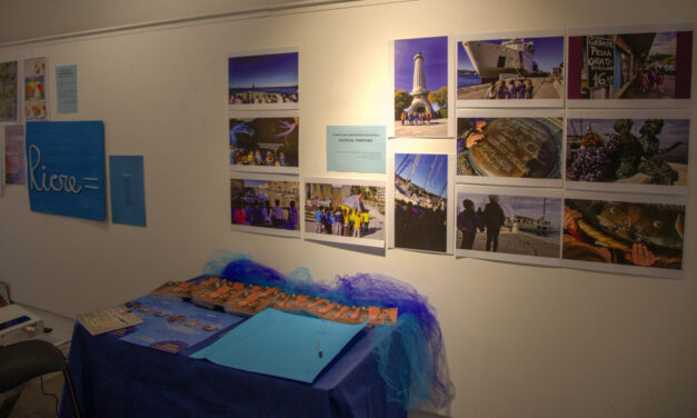 INAUGURATA ALLA SALA FITTKE LA MOSTRA “VELE DI CARTA E ONDE DI CREATIVITÀ”: IN ESPOSIZIONE PICCOLI MODELLI DI IMBARCAZIONI REALIZZATI DAI BAMBINI E DAI RAGAZZI DEI SERVIZI EDUCATIVI E SCOLASTICI DEL COMUNE DI TRIESTE