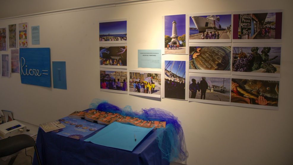 INAUGURATA ALLA SALA FITTKE LA MOSTRA “VELE DI CARTA E ONDE DI CREATIVITÀ”: IN ESPOSIZIONE PICCOLI MODELLI DI IMBARCAZIONI REALIZZATI DAI BAMBINI E DAI RAGAZZI DEI SERVIZI EDUCATIVI E SCOLASTICI DEL COMUNE DI TRIESTE