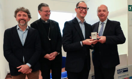IL SINDACO HA CONFERITO LA MEDAGLIA BRONZEA DEL COMUNE ALLE ACLI PROVINCIALI DI TRIESTE NELLA RICORRENZA DELL’80° ANNIVERSARIO DI FONDAZIONE