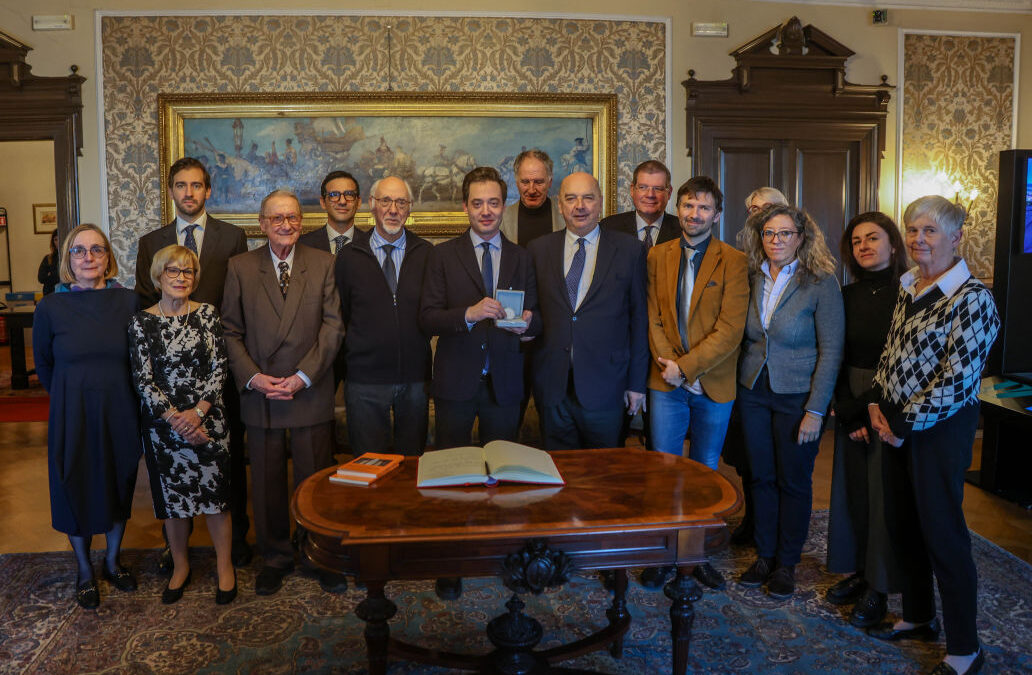 IL SINDACO HA CONFERITO IL SIGILLO TRECENTESCO DELLA CITTÀ DI TRIESTE AL TEATRO STABILE SLOVENO