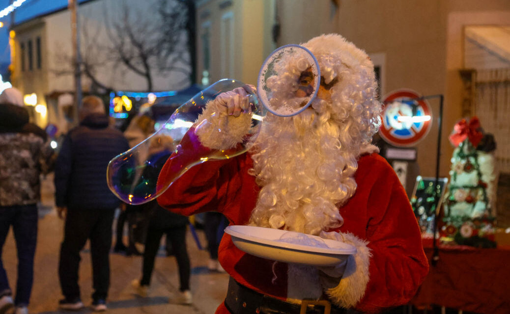 MAGIA NATALIZIA A SERVOLA: STELLE, MUSICA E SAPORI LOCALI