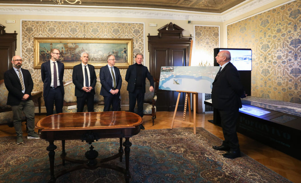 IL FUTURO DELL’ACQUA PASSA DAL CARSO: COMUNE DI TRIESTE, AUSIR E ACEGASAPSAMGA HANNO PRESENTATO IL PROGETTO DEL TERZO ACQUEDOTTO, UNA NUOVA CONCODOTTA IDRICA CHE SI SVILUPPERÀ PER 20 KM SULL’ALTIPIANO CARSICO