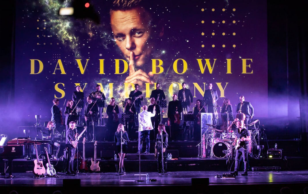ENTUSIASMANTE SERATA A PORDENONE CON IL CONCERTO “DAVID BOWIE ROCK SYMPHONY”