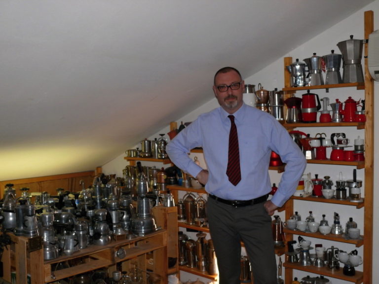 All’Hotel Savoia Excelsior, 2° appuntamento dei “Cenacoli del Caffè” 2025-2026, con il collezionista e “Moka Expert” Lucio Del Piccolo