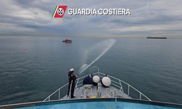 PORTO DI TRIESTE: TESTATA CON SUCCESSO LA RISPOSTA OPERATIVA IN CASO DI INQUINAMENTO E INCENDIO IN MARE