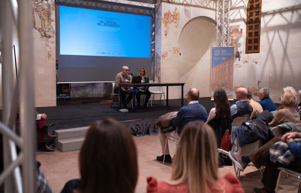 ASCOLTO ATTIVO, FIDUCIA, EMPATIA: UN CONVEGNO A PORDENONE HA MESSO IN LUCE MODELLI VINCENTI DI BUONE PRATICHE A SCUOLA PER CONTRASTARE BULLISMO E CONFLITTUALITÀ