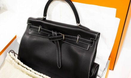 NATALE IN ANTICIPO: ALL’ASTA DUE ICONE DEL LUSSO, UNA BORSA KELLY HERMES LIMITED EDITION E UN BRACCIALE DI DIAMANTI A FASCIA DI ALTA GIOIELLERIA