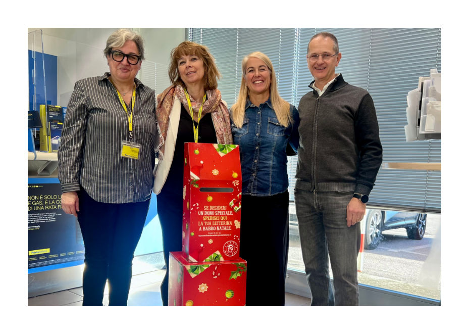 POSTE ITALIANE: i bambini della Lozer di Torre nell’ufficio postale per spedire gli auguri a mamma e papà