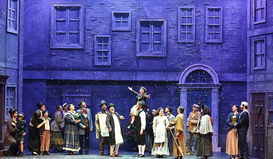 A Christmas Carol – Il Musical: la magia del Natale brilla al Teatro Nuovo Giovanni da Udine