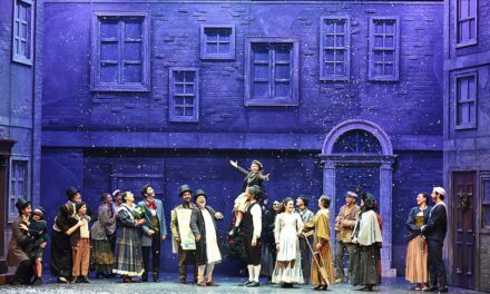 A Christmas Carol – Il Musical: la magia del Natale brilla al Teatro Nuovo Giovanni da Udine