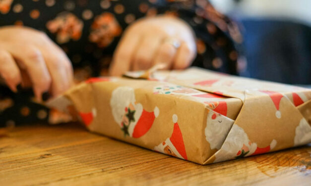 La Top 5 dei regali aziendali da dimenticare: le sorprese che nessuno vorrebbe trovare sotto l’albero
