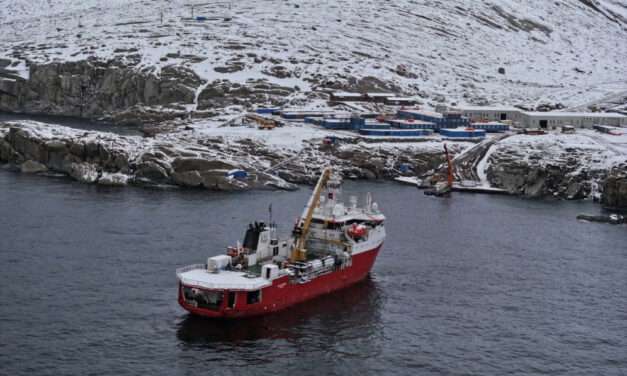 Antartide: la rompighiaccio Laura Bassi inizia missione scientifica