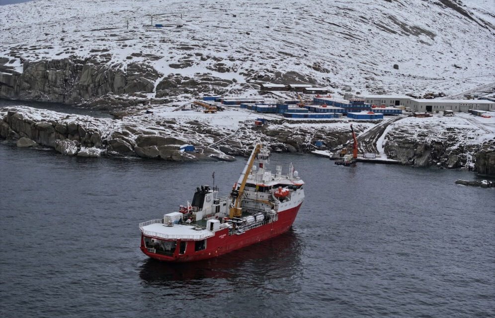 Antartide: la rompighiaccio Laura Bassi inizia missione scientifica