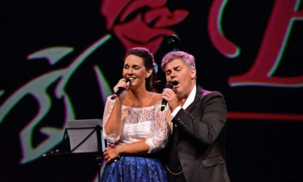 IN SCENA  GIOVEDÌ 18 DICEMBRE ALLE ORE 18 NELLA SALA LUTTAZZI DEL MAGAZZINO 26 DEL PORTO VECCHIO-PORTO VIVO DI TRIESTE LO SPETTACOLO A INGRESSO LIBERO “ASPETTANDO IL NATALE IN ALLEGRIA”