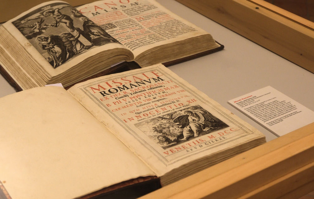 VALVASONE, IL SINDACO FULVIO AVOLEDO HA INAUGURATO IN CASTELLO IL PERCORSO ESPOSITIVO SUI LIBRI LITURGICI