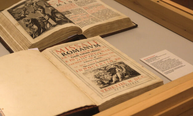 VALVASONE, IL SINDACO FULVIO AVOLEDO HA INAUGURATO IN CASTELLO IL PERCORSO ESPOSITIVO SUI LIBRI LITURGICI