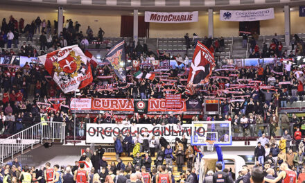 La Pallacanestro Trieste supera Cantù e chiude il girone d’andata con una vittoria 84-79