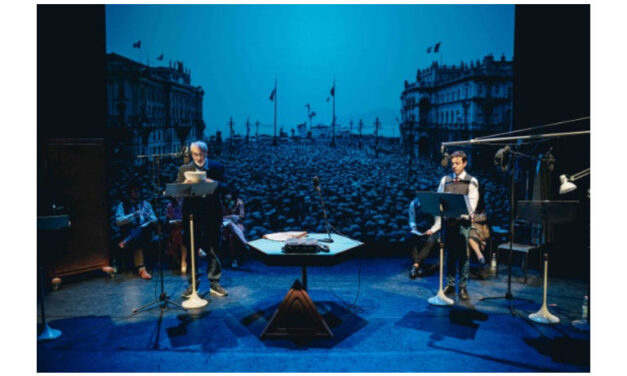 Ritorna alla Sala Bartoli del Politeama Rossetti “26 ottobre. Un mare di ombrelli” di Gianni Gori