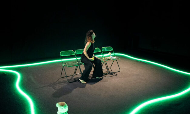 TEATRO LA CONTRADA: IL 9 E 10 GENNAIO 2026 VA IN SCENA “P COME PENELOPE” DI E CON PAOLA FRESA PER LA RASSEGNA “AIFABBRI2” DEDICATA AL TEATRO CONTEMPORANEO