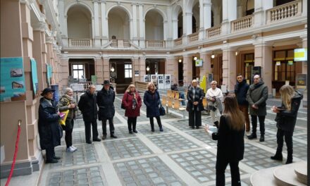 INAUGURATA NEL PALAZZO DELLE POSTE CENTRALI DI TRIESTE LA MOSTRA: “RISPARMIARE È CRESCERE, VIAGGIO NEL RISPARMIO POSTALE ITALIANO”